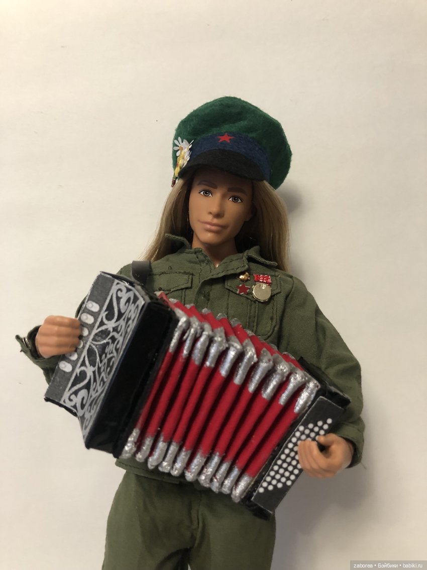 Пост про то, как я делала костюмы и антураж для проекта «Старые песни о главном»