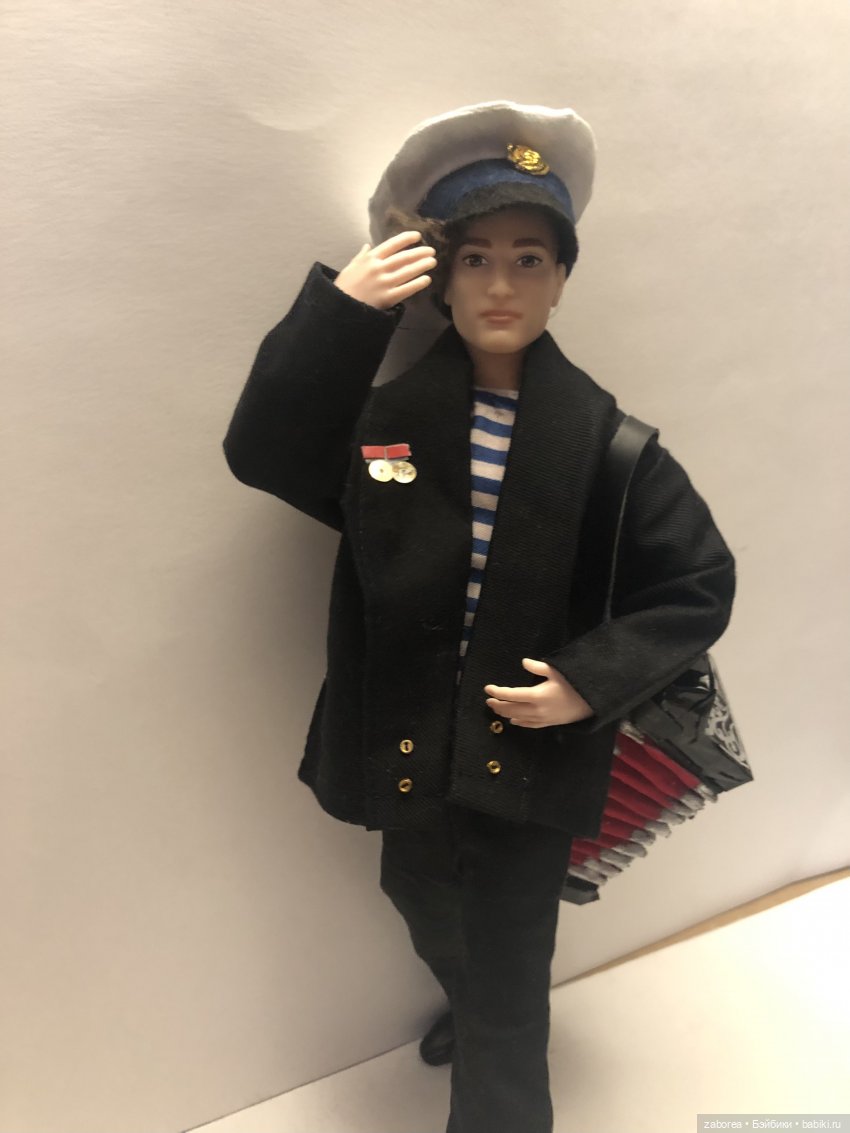 Пост про то, как я делала костюмы и антураж для проекта «Старые песни о главном»