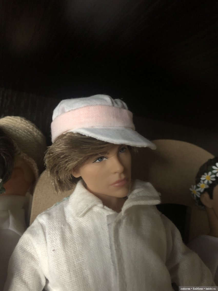 Пост про то, как я делала костюмы и антураж для проекта «Старые песни о главном»