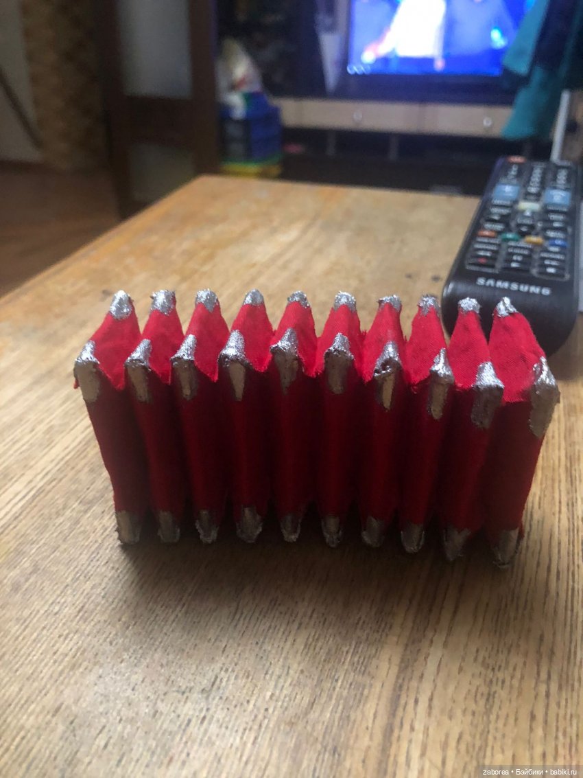 Пост про то, как я делала костюмы и антураж для проекта «Старые песни о главном»