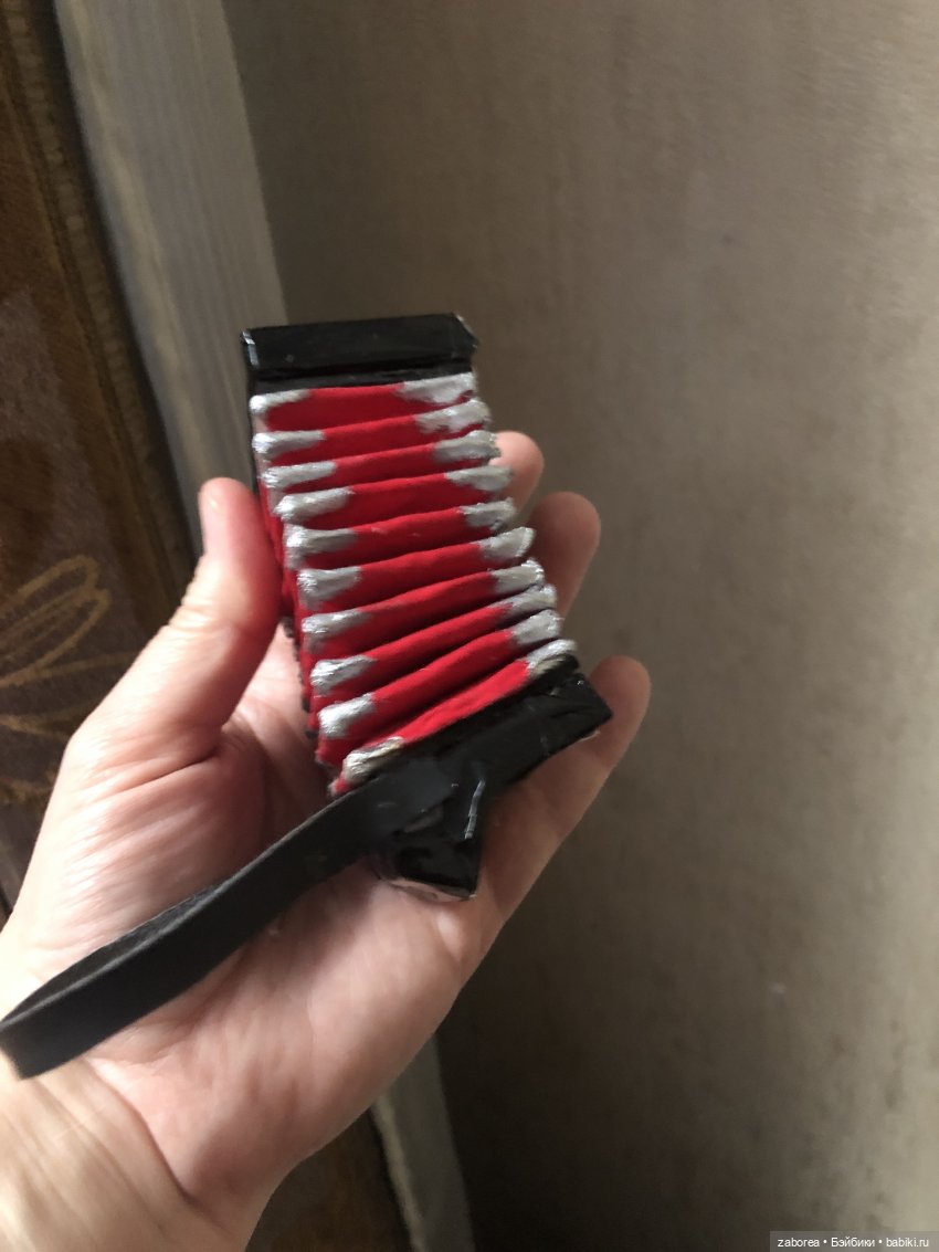 Пост про то, как я делала костюмы и антураж для проекта «Старые песни о главном»