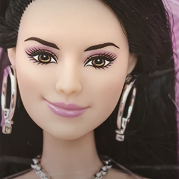 Непонятки.  Barbie Deluxe Style wave 3, 2025: в розовых "джинсовых" нарядах.