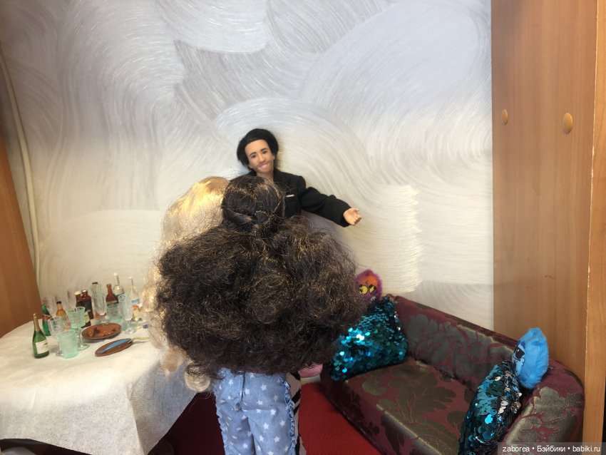 «Случайное» знакомство — Куклы Barbie (Барби): Looks (фото 6)