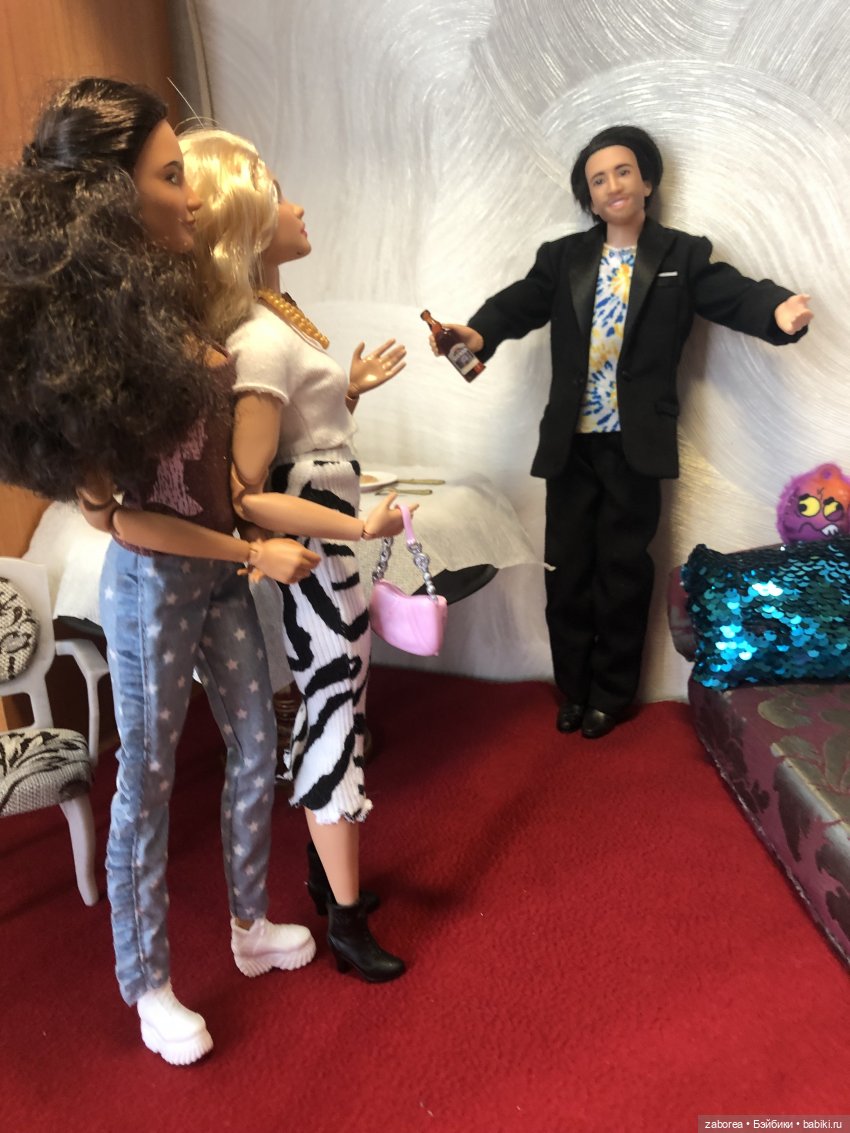 «Случайное» знакомство — Куклы Barbie (Барби): Looks (фото 5)