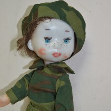 Кукла СССР , Свердловская фабрика игрушек "Военнослужащая СССР ",из серии (Профессии )