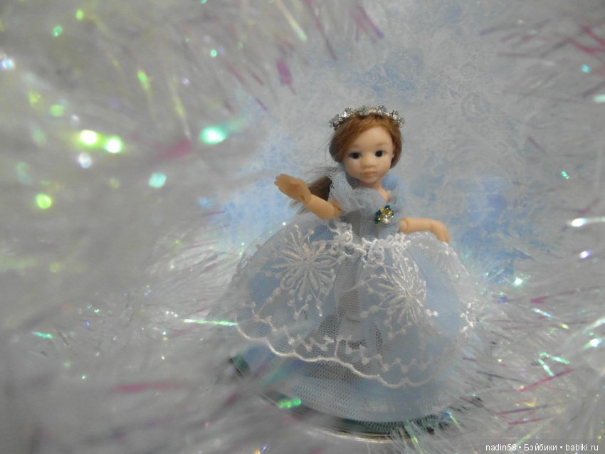 Даша и Волшебный фонарь — Авторские игрушки из разных материалов: синельная проволока (фото 4)