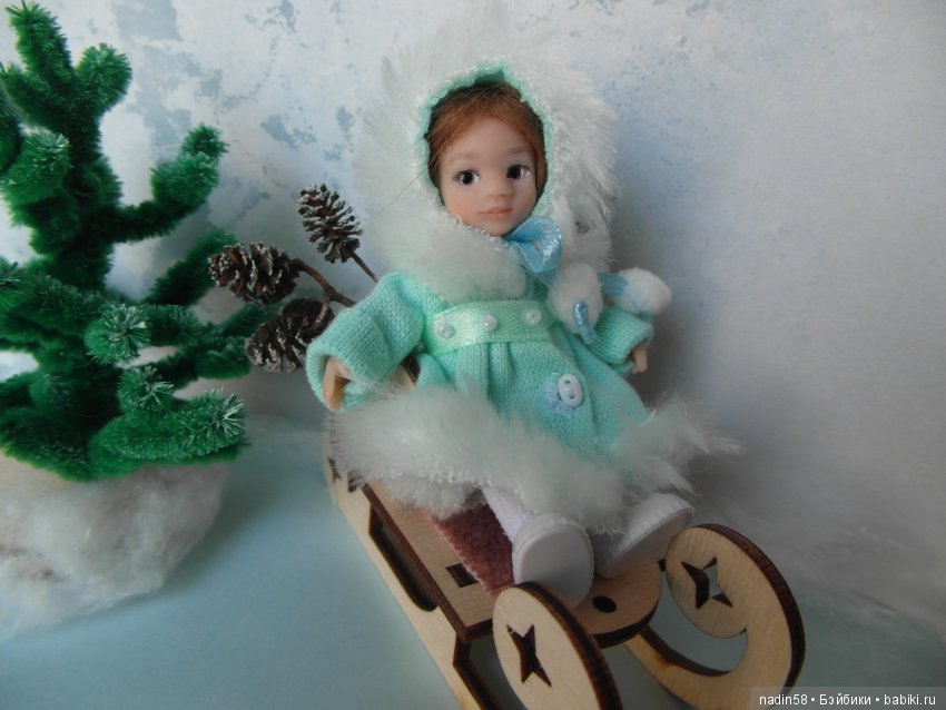 Даша и Волшебный фонарь — Авторские игрушки из разных материалов: синельная проволока (фото 3)