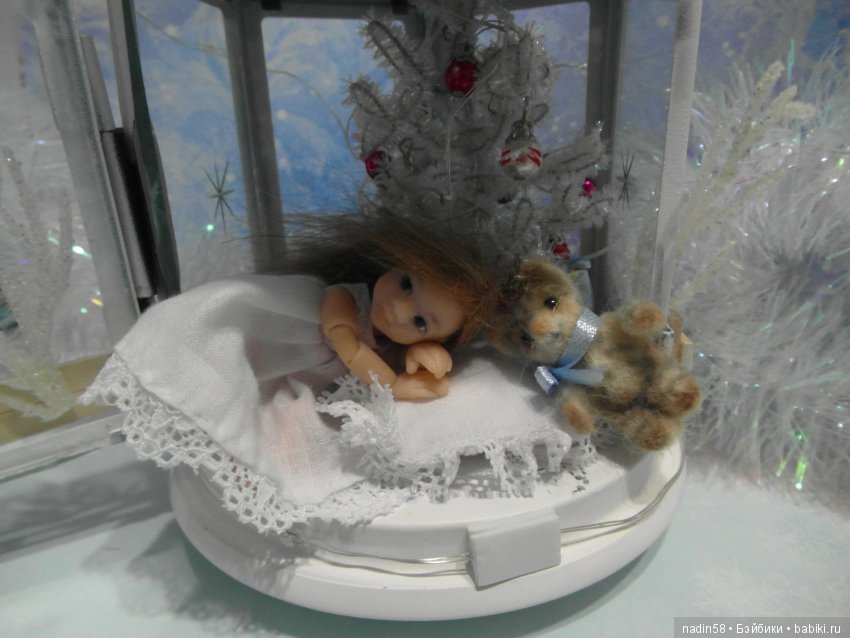 Даша и Волшебный фонарь — Авторские игрушки из разных материалов: синельная проволока (фото 6)