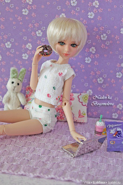 Милена примеряет новые образы (Миленка от Studio Milim)