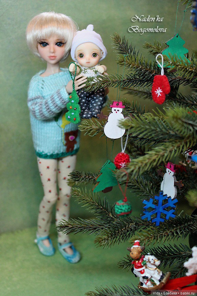 Микки и Миленка украшают ёлочку (Felix Small Comfort и Миленка от Studio Milim)