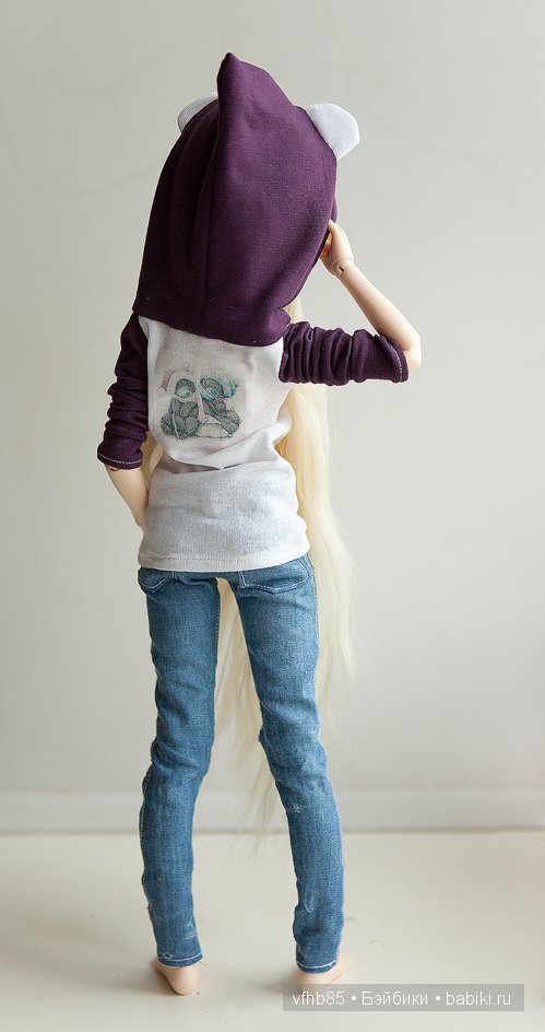 Здравствуйте! Я шью одежду для кукол бжд размером 1/4 и 1/8. А так же мишек тедди. Еще создаю самих мишек тедди =))