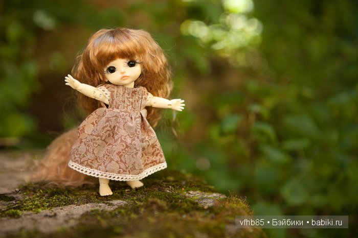 Здравствуйте! Я шью одежду для кукол бжд размером 1/4 и 1/8. А так же мишек тедди. Еще создаю самих мишек тедди =)) (фото 4)