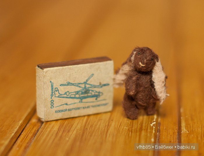 Здравствуйте! Я шью одежду для кукол бжд размером 1/4 и 1/8. А так же мишек тедди. Еще создаю самих мишек тедди =))