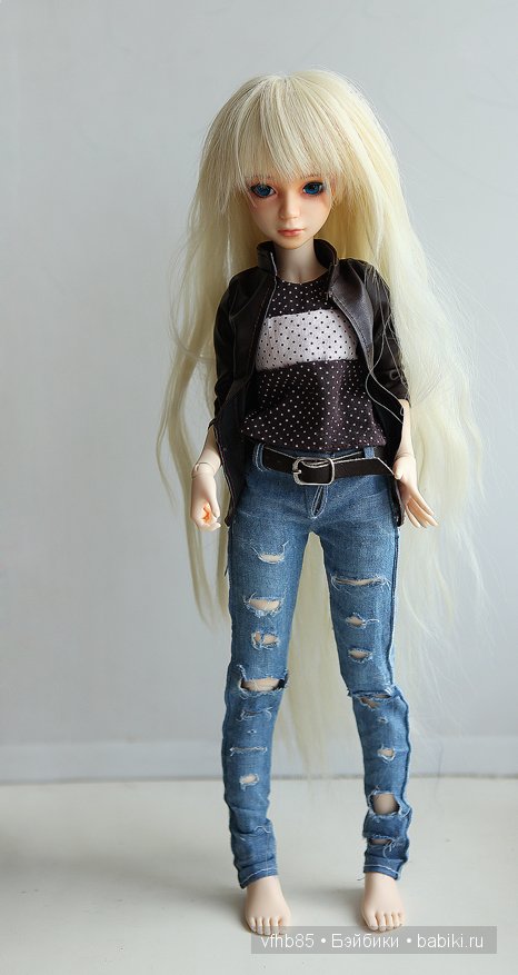 Здравствуйте! Я шью одежду для кукол бжд размером 1/4 и 1/8. А так же мишек тедди. Еще создаю самих мишек тедди =)) (фото 8)