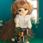 Марьяна учится кататься на велосипеде =))