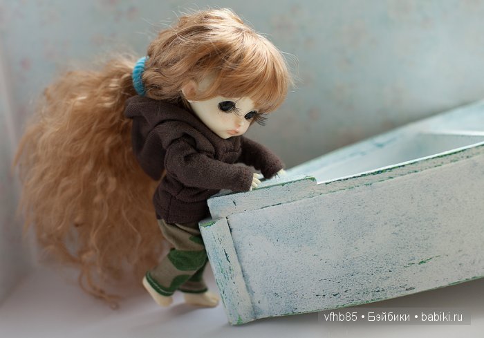 Покрасили стулья на кухне