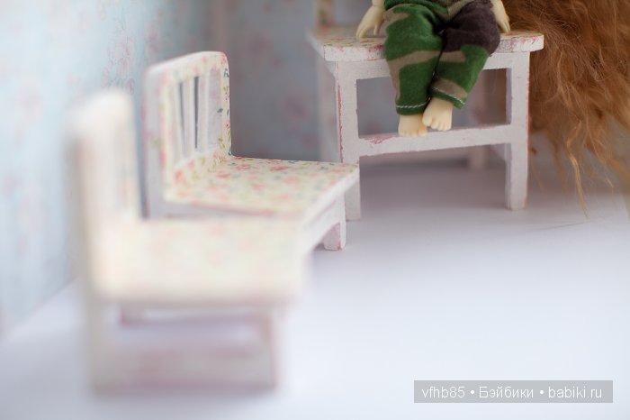 Покрасили стулья на кухне (фото 8)