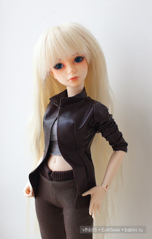 Как мы с Хлоей шили одежку для другой девочки =))