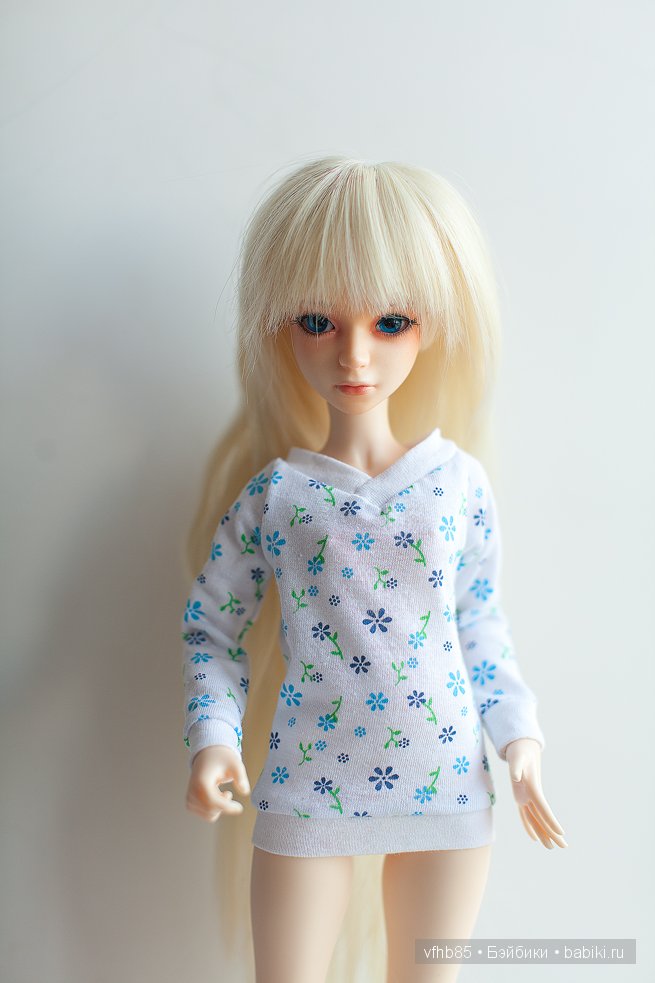 Попросила Хлою примерить одежку (фото 9)