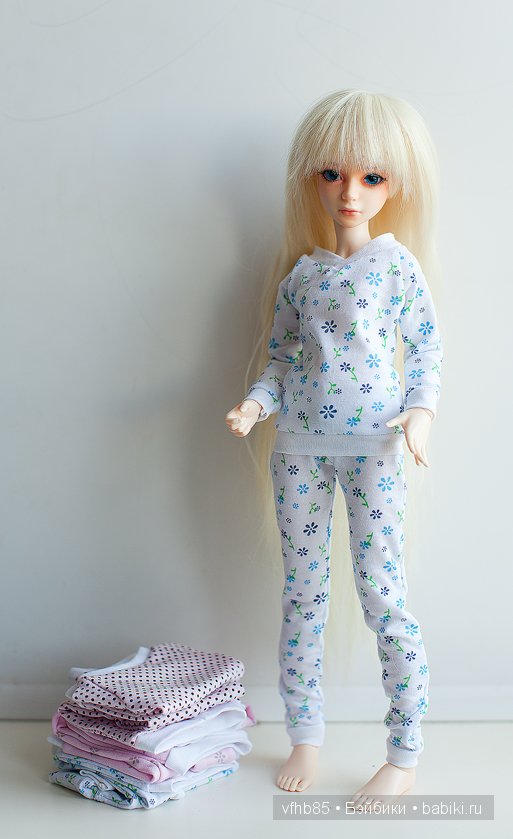 Попросила Хлою примерить одежку (фото 10)