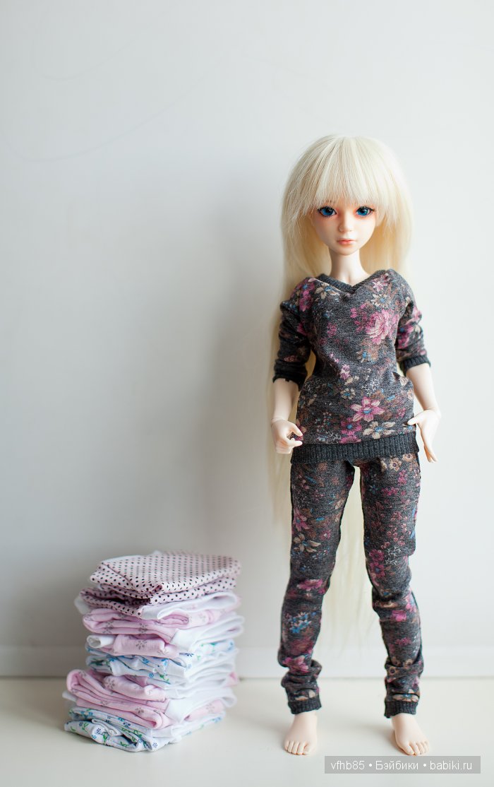 Попросила Хлою примерить одежку (фото 5)