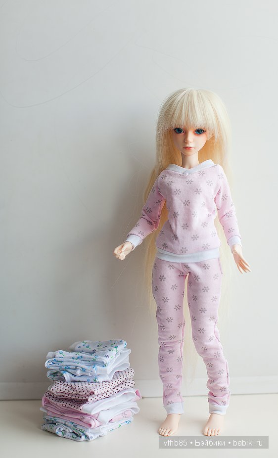 Попросила Хлою примерить одежку (фото 7)