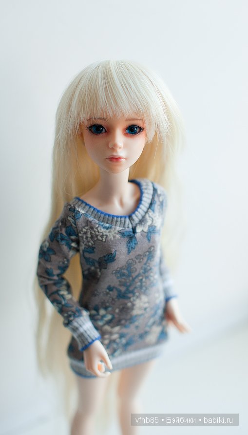 Попросила Хлою примерить одежку