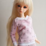 Попросила Хлою примерить одежку