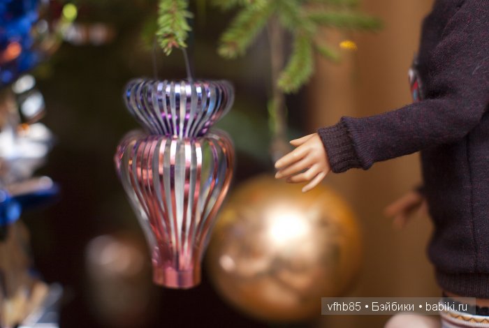 Как сестренки украшали ёлку