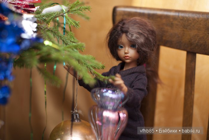 Как сестренки украшали ёлку