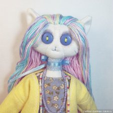 Куколка-кошечка