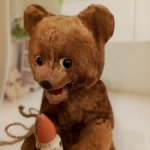 Медведь. Механическая рабочая игрушка.