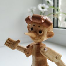 Кто доброй сказкой входит в дом