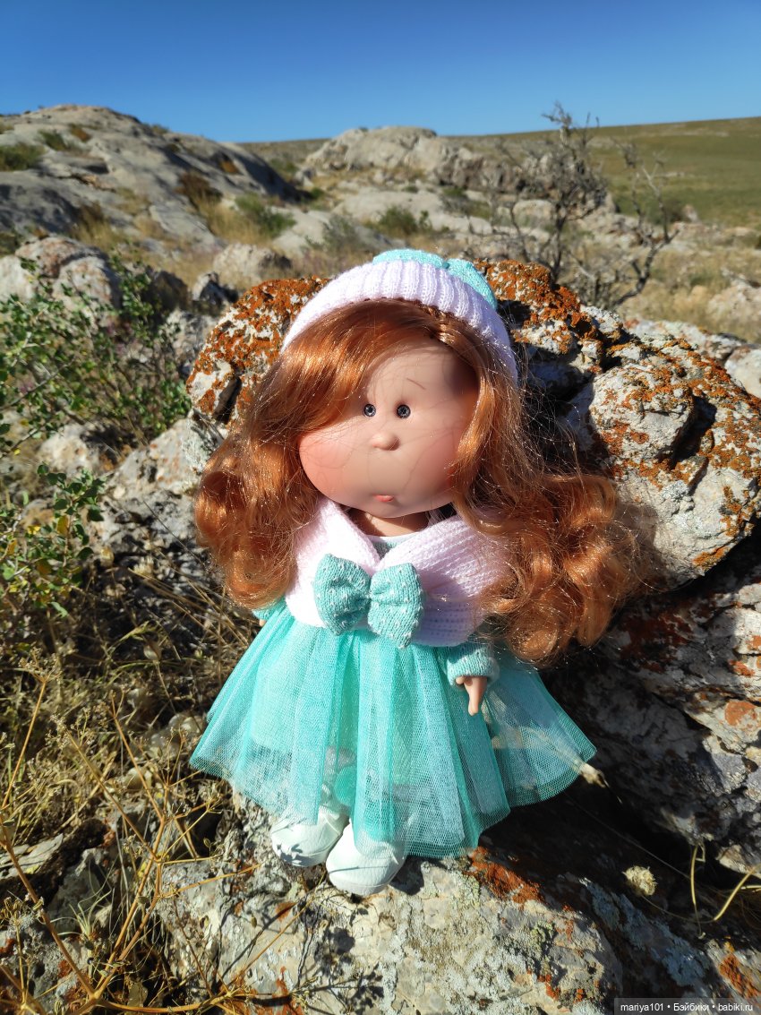 Девочка и волк — Куклы Nines d'Onil (Нинес): Миа (Mia)