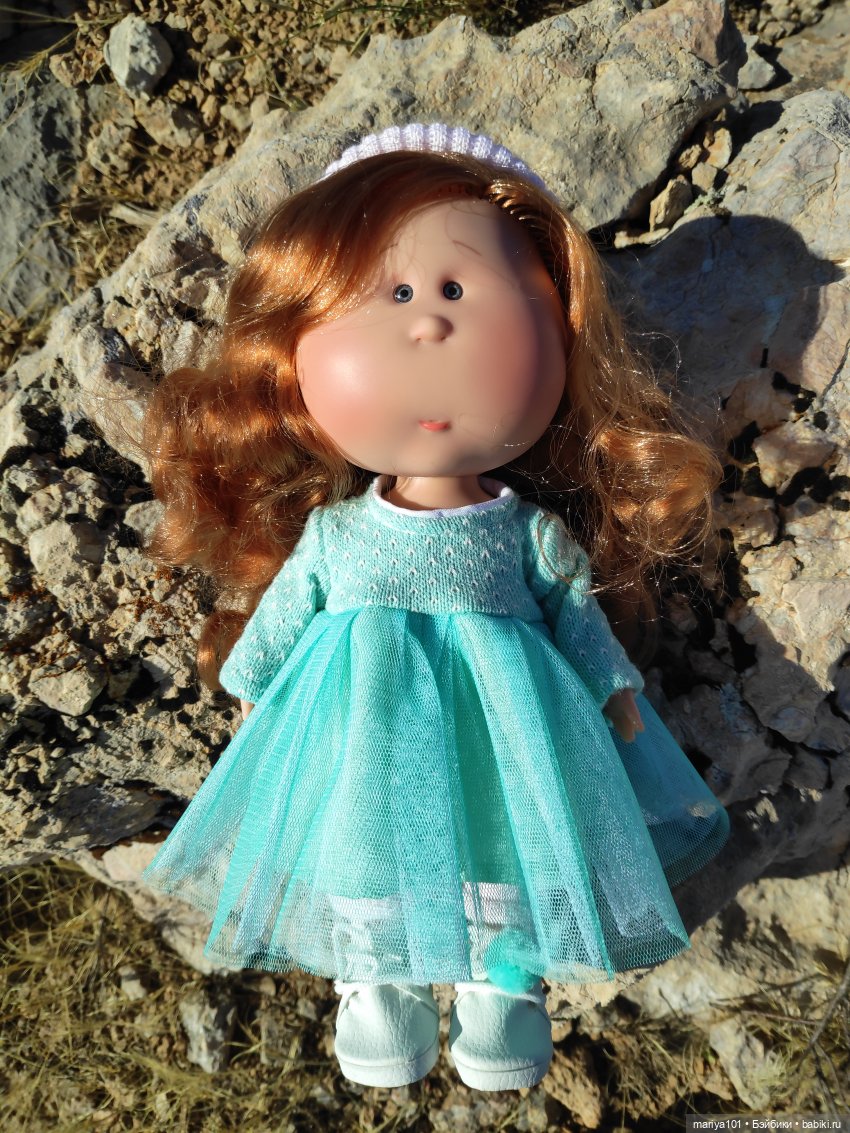 Девочка и волк — Куклы Nines d'Onil (Нинес): Миа (Mia)