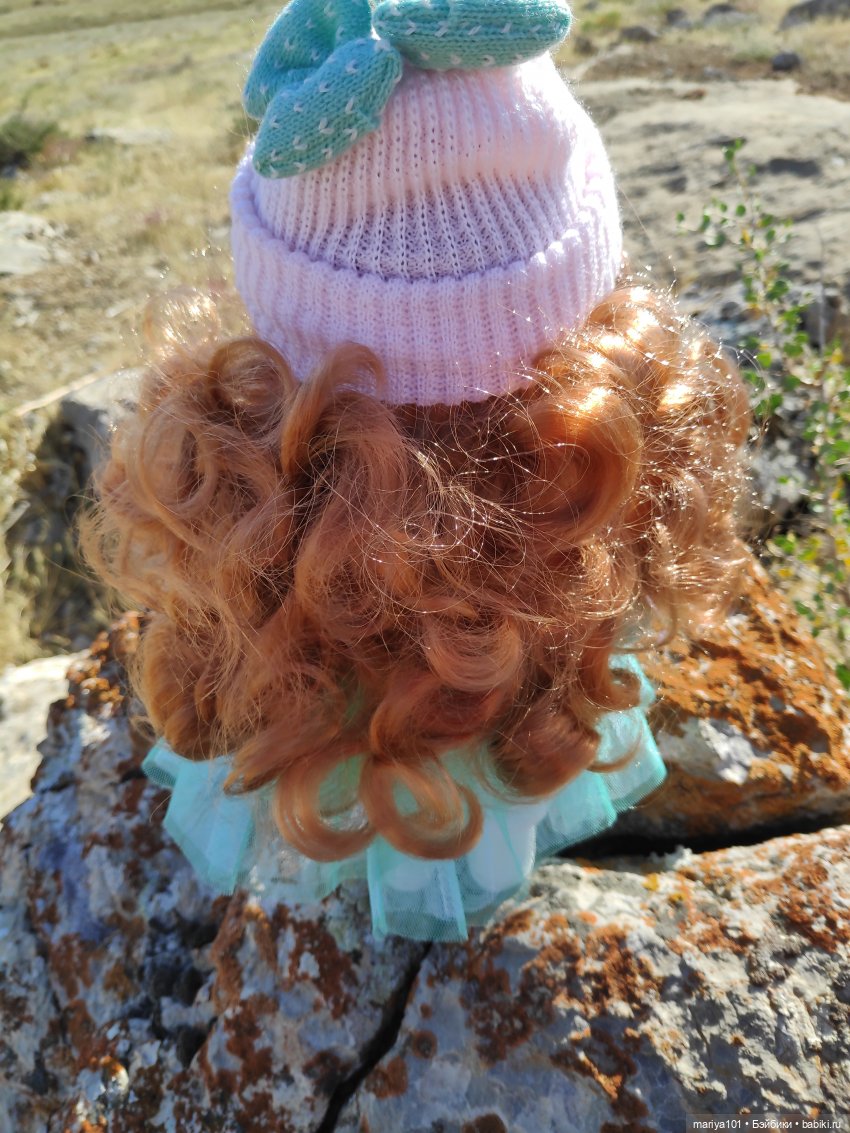 Девочка и волк — Куклы Nines d'Onil (Нинес): Миа (Mia)