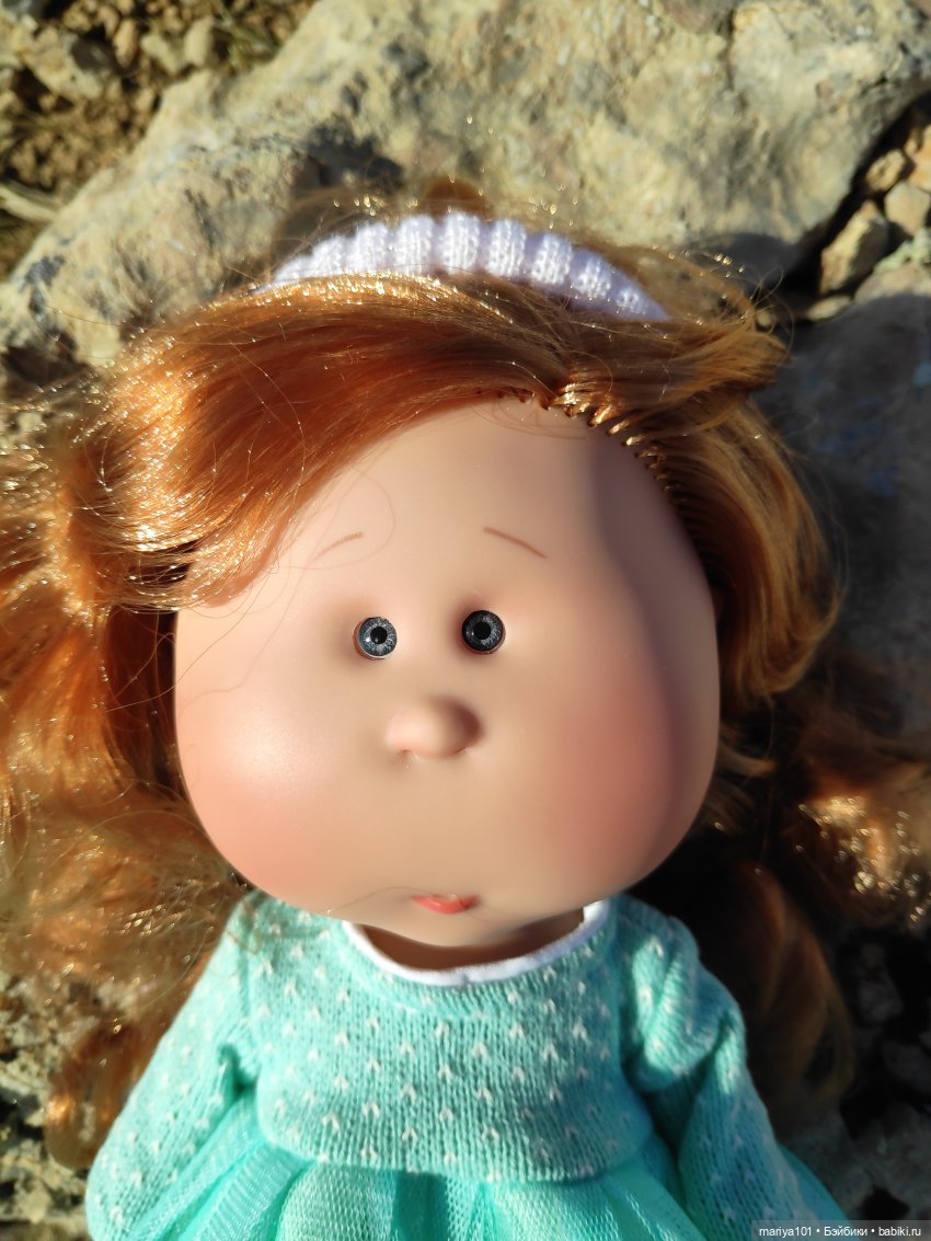 Девочка и волк — Куклы Nines d'Onil (Нинес): Миа (Mia)