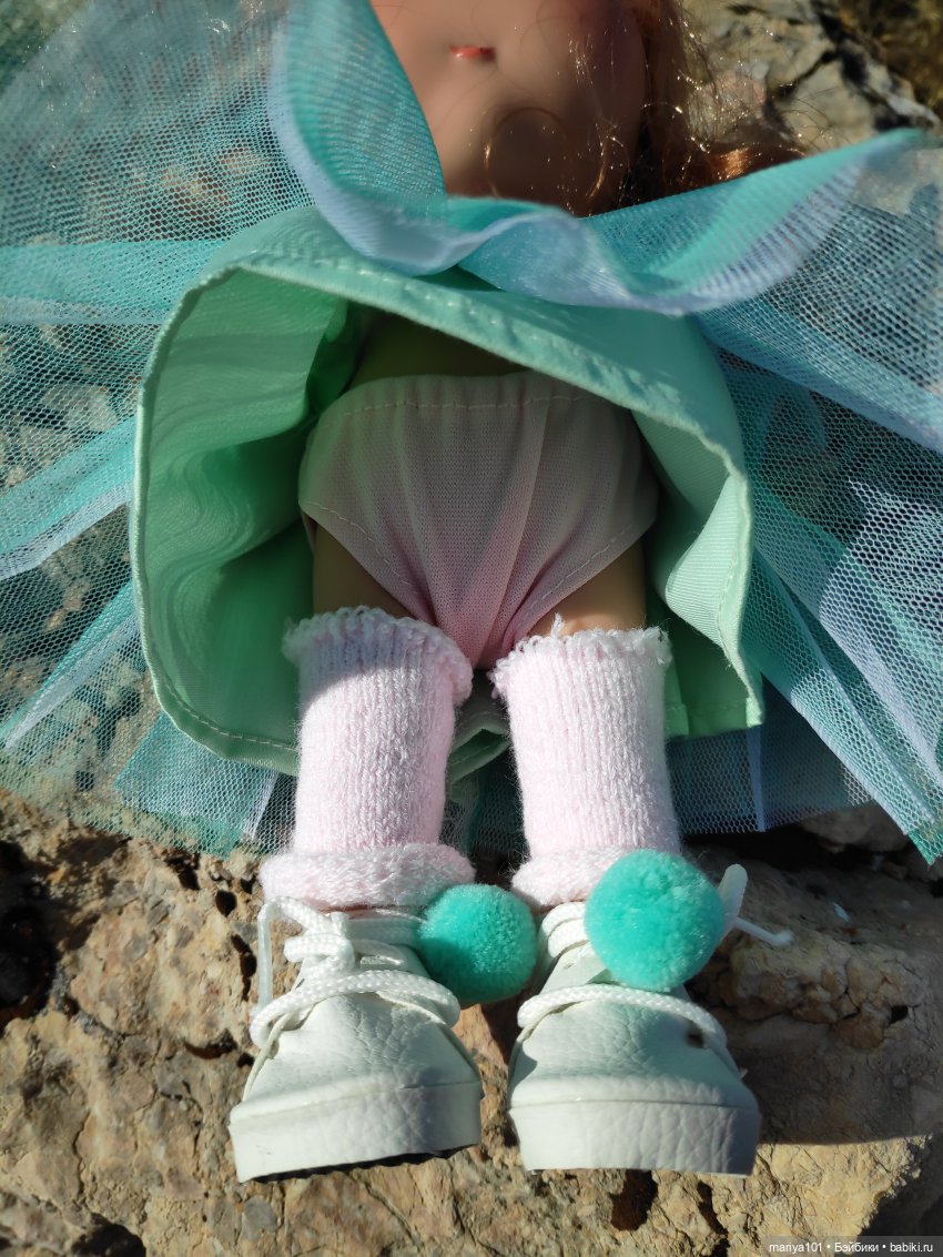 Девочка и волк — Куклы Nines d'Onil (Нинес): Миа (Mia)