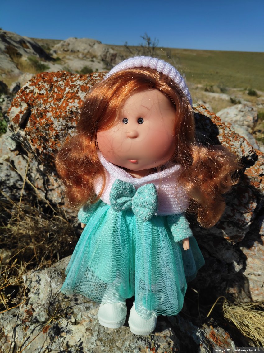 Девочка и волк — Куклы Nines d'Onil (Нинес): Миа (Mia)