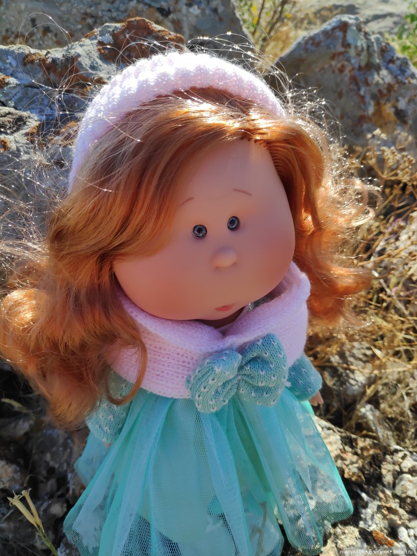 Девочка и волк — Куклы Nines d'Onil (Нинес): Миа (Mia)