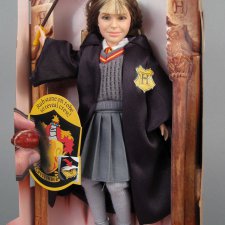 Помогите, пожалуйста, подобрать одежду куклам