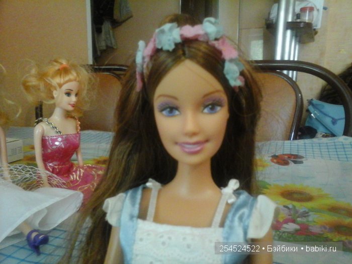Сравнение Барби от "Mattel" 1994 года и современной (фото 4)