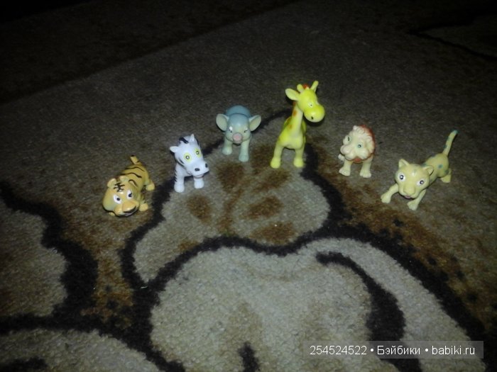 Маленькая коллекция киндер-сюрпризов