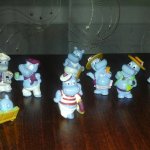 Маленькая коллекция киндер-сюрпризов