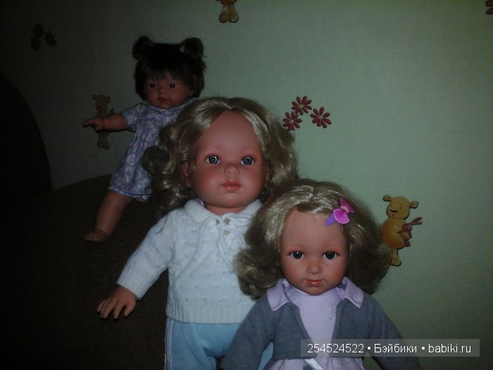 Три девицы... пока не под окном... и даже не на окне, а в тайнике | Бэйбики Три девицы... пока не под окном... и даже не на окне, а в тайнике