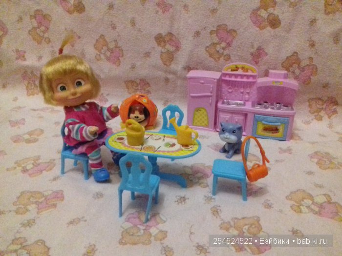 Один день из жизни Маши — Куклы Маша и Медведь (Simba): Маша в кармашке (фото 2)