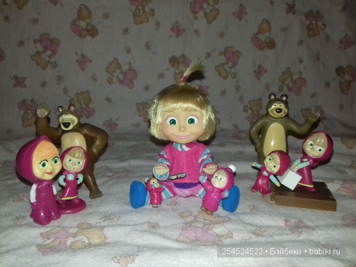 Один день из жизни Маши — Куклы Маша и Медведь (Simba): Маша в кармашке (фото 6)