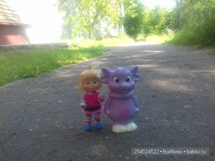 Один день из жизни Маши — Куклы Маша и Медведь (Simba): Маша в кармашке