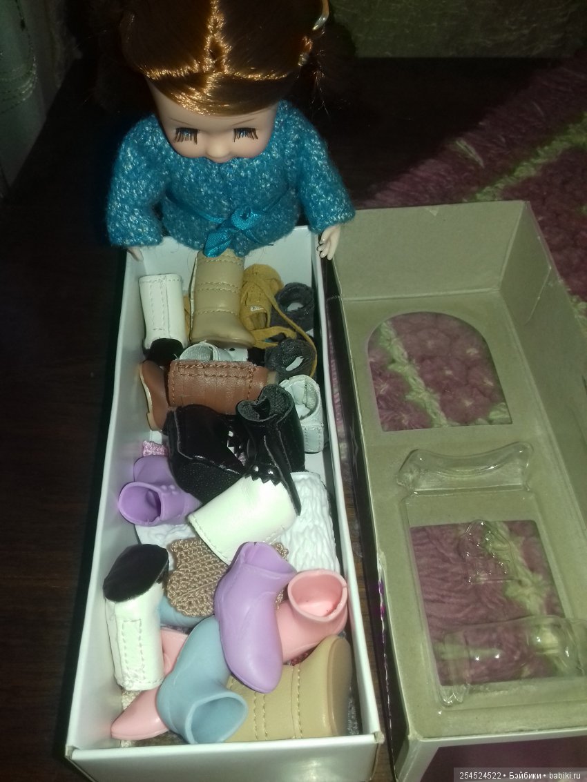 А у меня новая куколка!!! 70-ая! Юбилейная