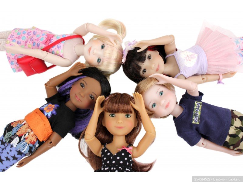 Еще одна Руби Ред. Сидни — Куклы Ruby Red (Руби Ред) Fashion Friends: Siblies (фото 5)